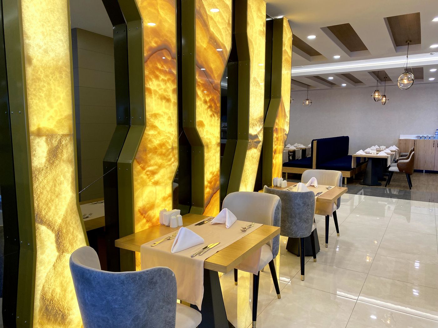 Ana Restoran salonu